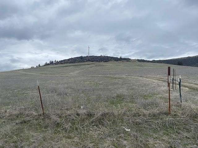 27 Acres of Agricultural Land for Sale in Montague, California