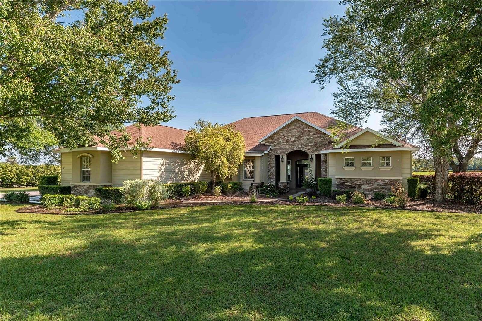 3.49 Acres of Land with Home for Sale in Morriston, Florida