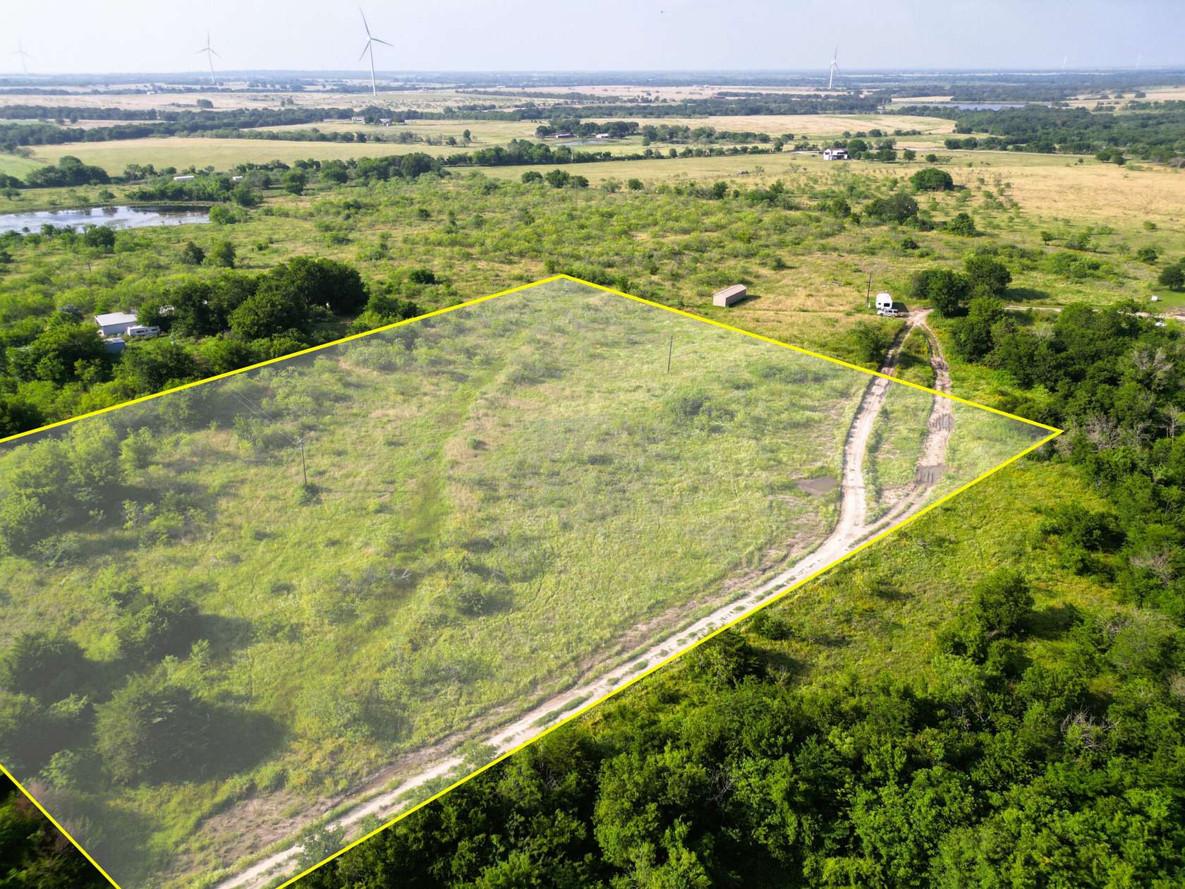 5 Acres of Residential Land for Sale in Hubbard, Texas
