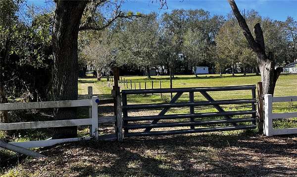 1 Acre of Residential Land for Sale in Dover, Florida