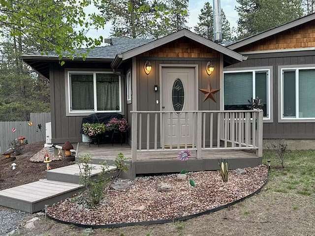 3.5 Acres of Land with Home for Sale in La Pine, Oregon