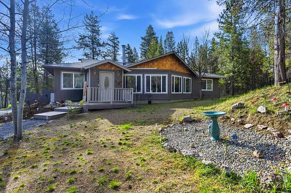 3.5 Acres of Land with Home for Sale in La Pine, Oregon