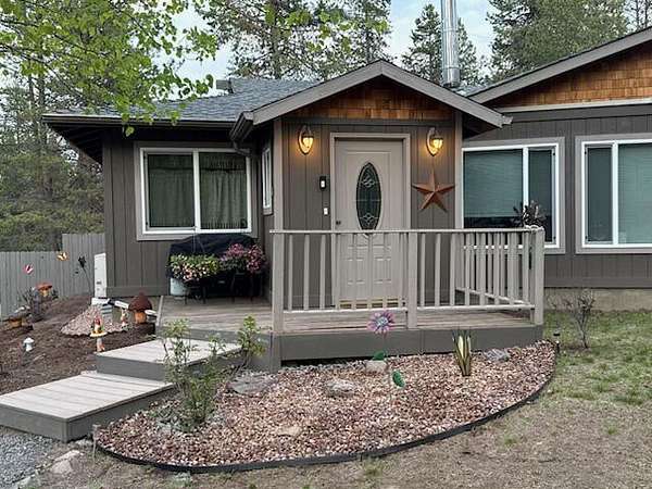 3.5 Acres of Land with Home for Sale in La Pine, Oregon
