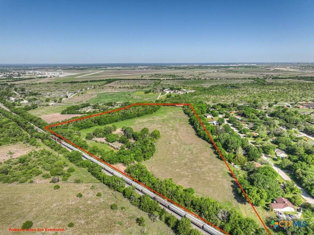 24 Acres of Commercial Land for Sale in Maxwell, Texas