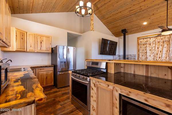 19.5 Acres of Land with Home for Sale in Vernon, Arizona