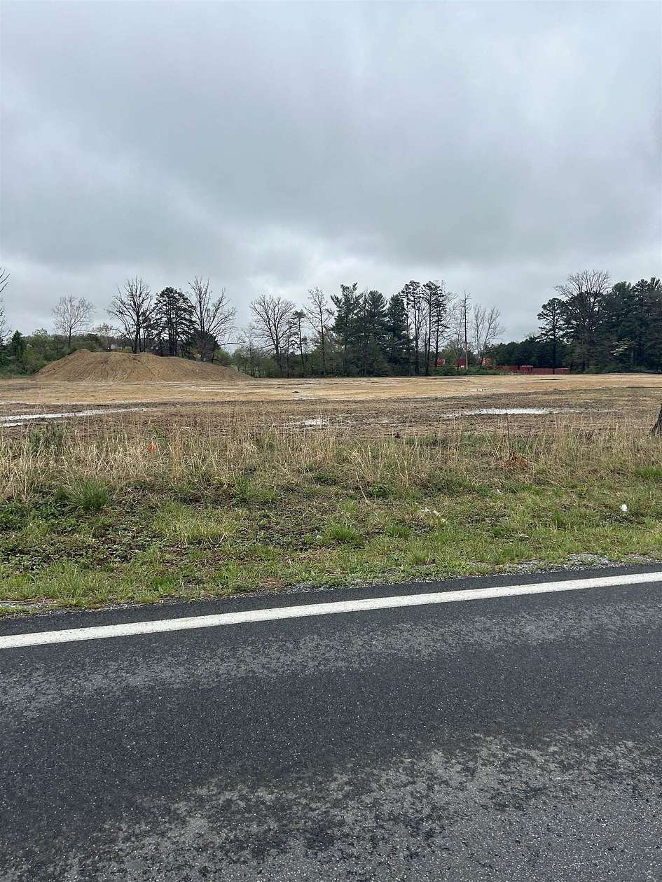 4 Acres of Commercial Land for Sale in Stuarts Draft, Virginia