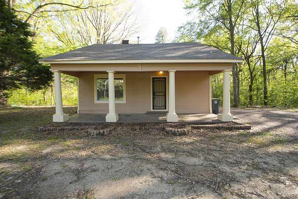 5.18 Acres of Residential Land with Home for Sale in Memphis, Tennessee