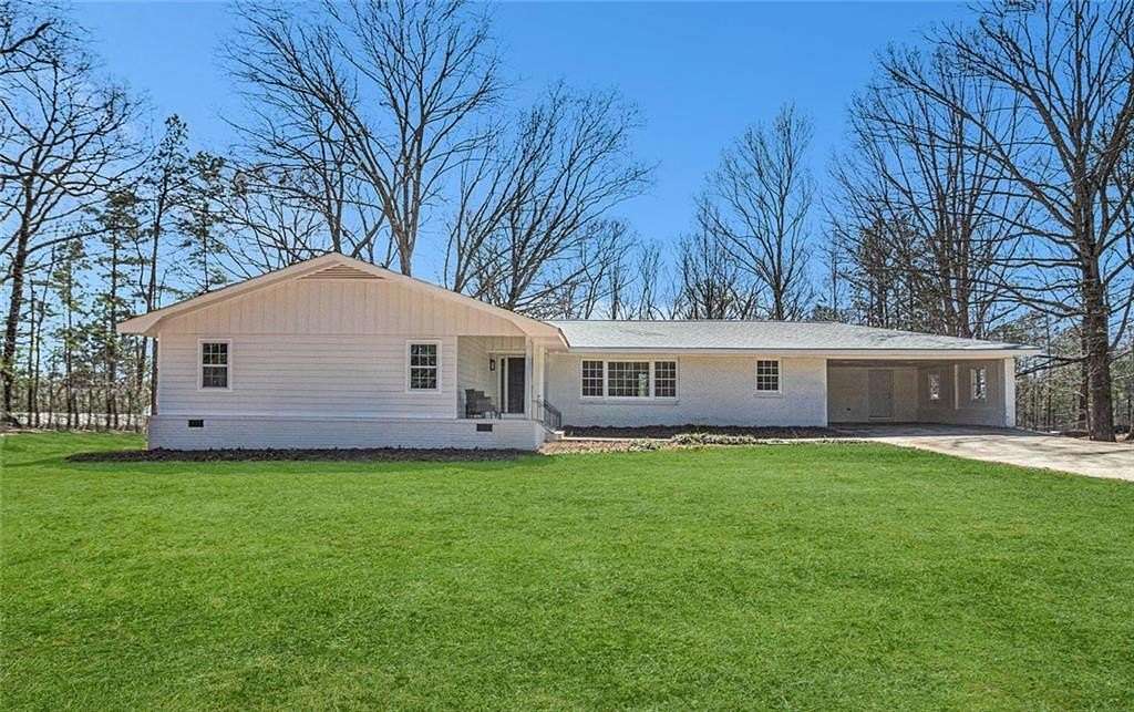 2.6 Acres of Residential Land with Home for Sale in Fairburn, Georgia