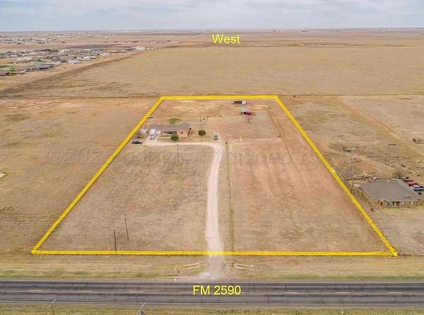 6 Acres of Residential Land with Home for Sale in Amarillo, Texas