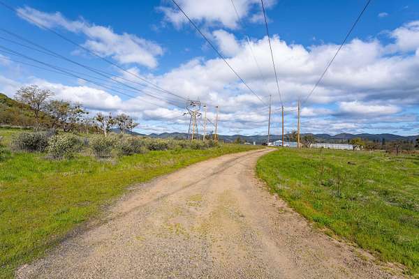 10 Acres of Mixed-Use Land for Sale in Central Point, Oregon
