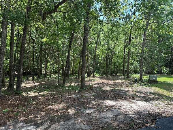 1.76 Acres of Residential Land for Sale in Thomasville, Georgia