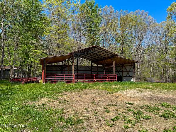 22 Acres of Agricultural Land for Sale in Crossville, Tennessee