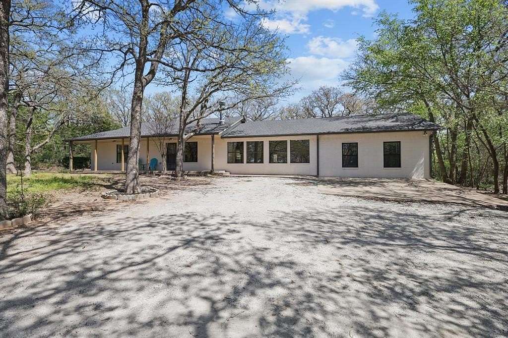 2.36 Acres of Residential Land with Home for Sale in Valley View, Texas