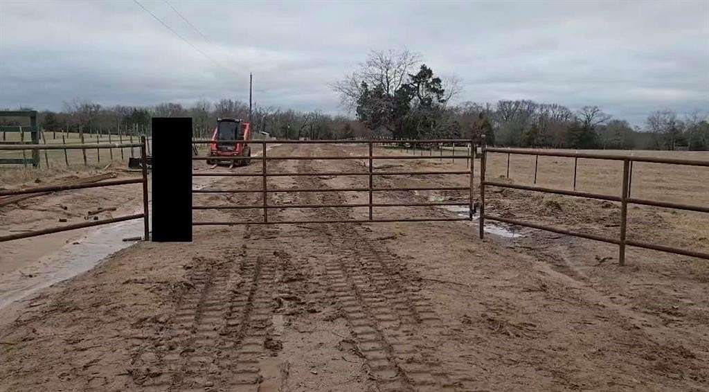 21.3 Acres of Recreational Land for Sale in Emory, Texas