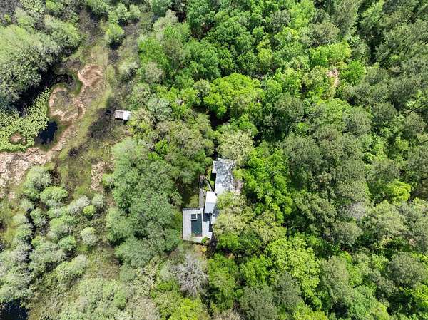 5 Acres of Residential Land with Home for Sale in Tallahassee, Florida