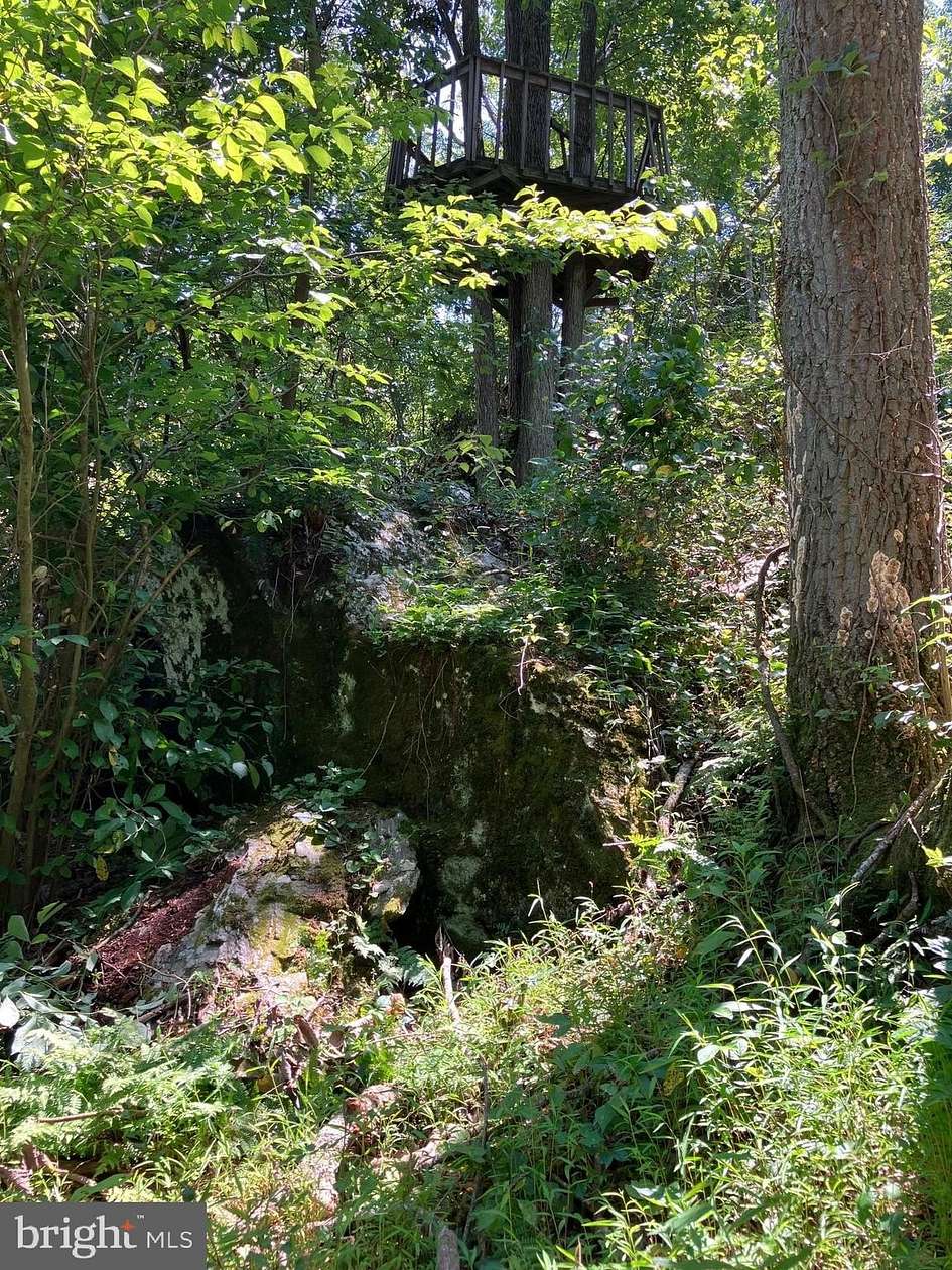 4.57 Acres of Residential Land for Sale in Hampstead, Maryland