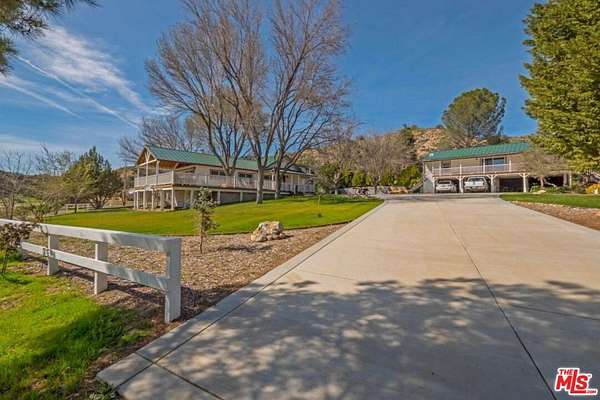 277 Acres of Agricultural Land with Home for Sale in Maricopa, California
