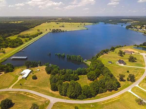 2 Acres of Residential Land for Sale in Athens, Texas