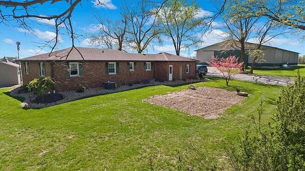 5 Acres of Residential Land with Home for Sale in Keyesport, Illinois
