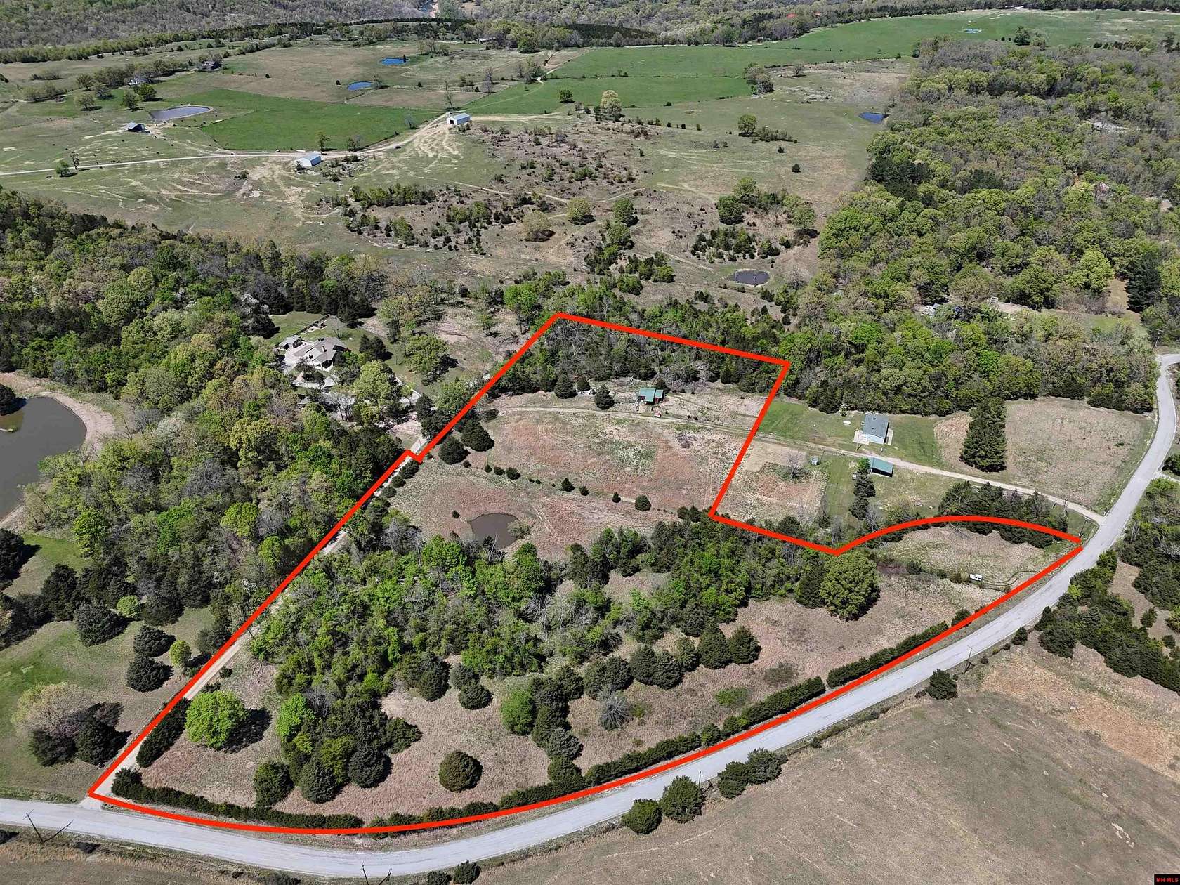 12.6 Acres of Land for Sale in Flippin, Arkansas