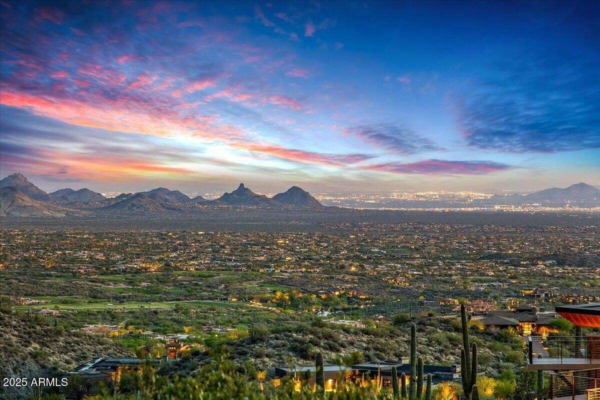 13.6 Acres of Land with Home for Sale in Scottsdale, Arizona