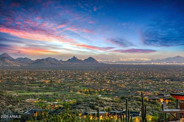 13.6 Acres of Land with Home for Sale in Scottsdale, Arizona