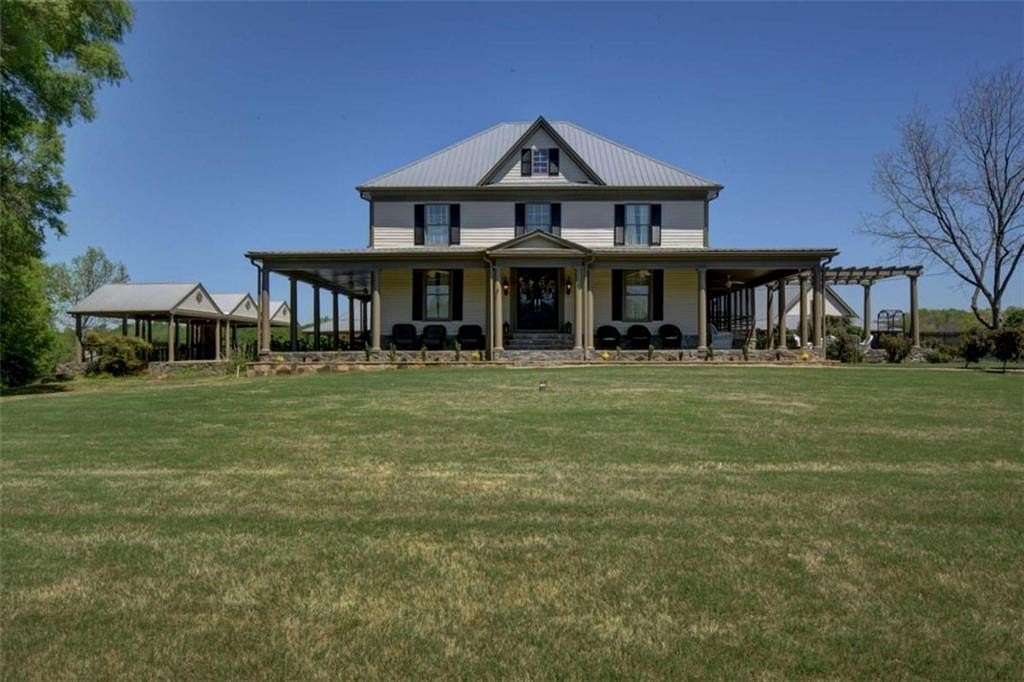 60 Acres of Agricultural Land with Home for Sale in Commerce, Georgia