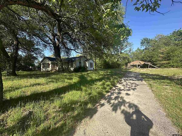 1.23 Acres of Commercial Land for Sale in Tyler, Texas