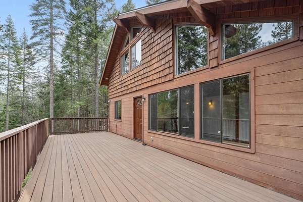 10.7 Acres of Land with Home for Sale in Mount Shasta, California