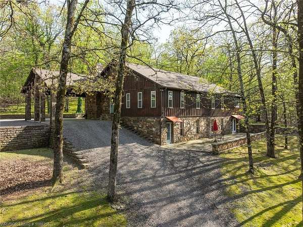 20 Acres of Recreational Land with Home for Sale in Hackett, Arkansas