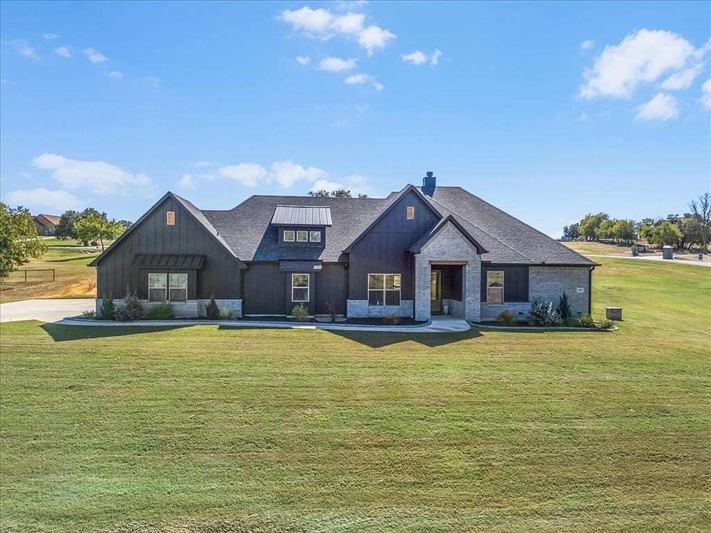 2 Acres of Residential Land with Home for Sale in Weatherford, Texas