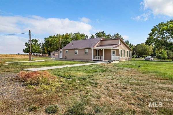 18.2 Acres of Land with Home for Sale in Shoshone, Idaho