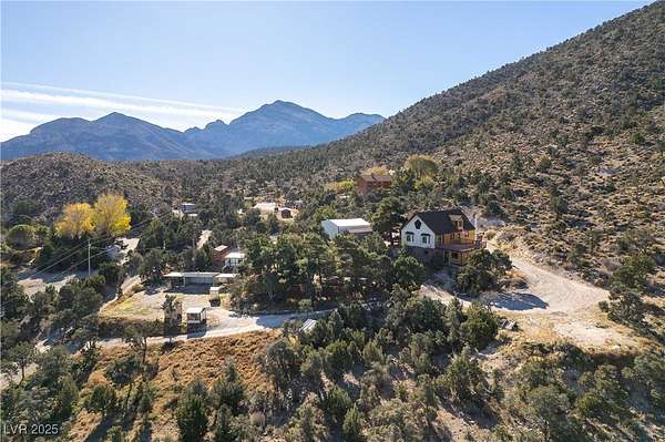 2.39 Acres of Residential Land with Home for Sale in Las Vegas, Nevada