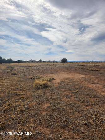 7.56 Acres of Land for Sale in Paulden, Arizona