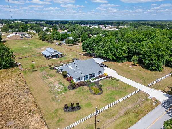 2.47 Acres of Residential Land with Home for Sale in Lakeland, Florida