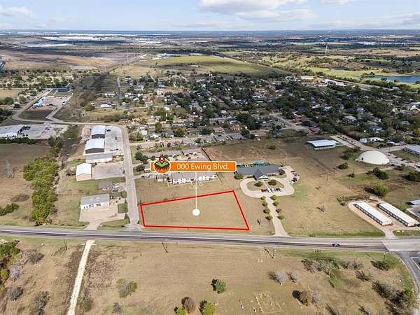 1 Acre of Mixed-Use Land for Sale in Ferris, Texas