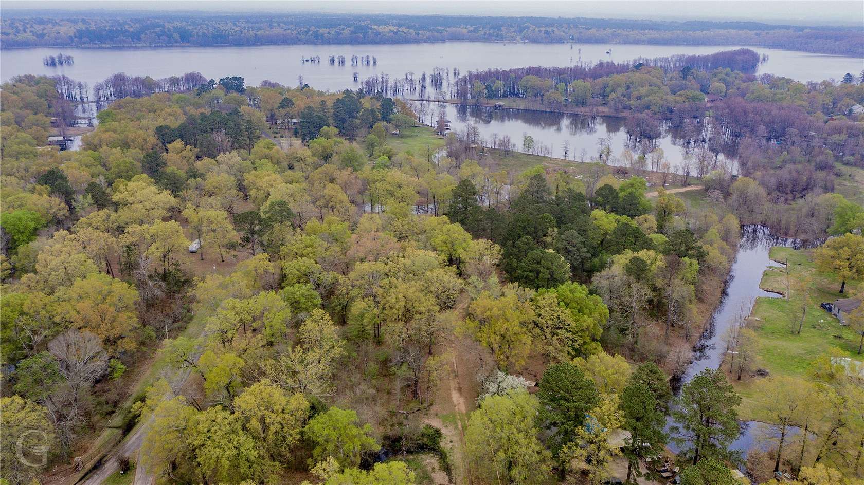 10 Acres of Residential Land for Sale in Mooringsport, Louisiana