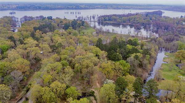 10 Acres of Residential Land for Sale in Mooringsport, Louisiana