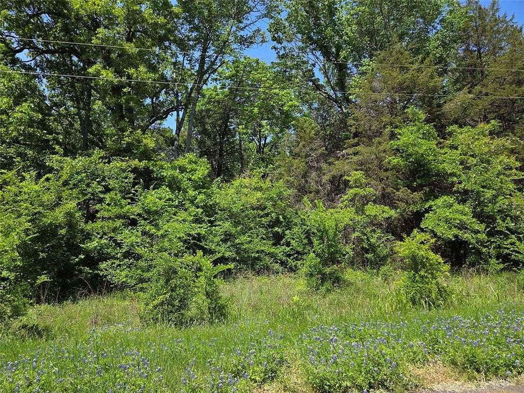 2 Acres of Residential Land for Sale in Kerens, Texas