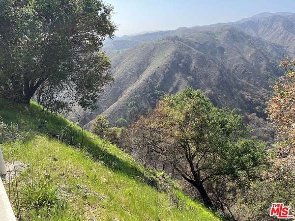 0.75 Acres of Residential Land for Sale in Pacific Palisades, California