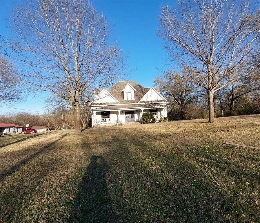 2 Acres of Residential Land with Home for Sale in Mount Vernon, Texas