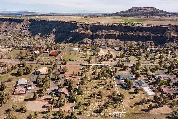 1.8 Acres of Residential Land for Sale in Terrebonne, Oregon
