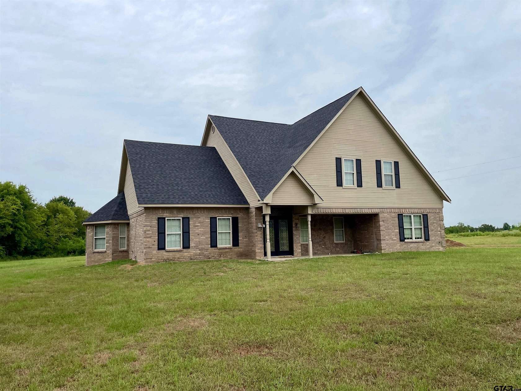 3 Acres of Residential Land with Home for Sale in Mount Pleasant, Texas