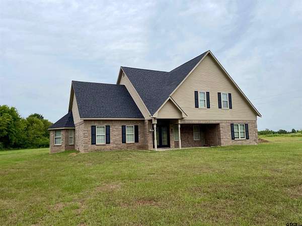 3 Acres of Residential Land with Home for Sale in Mount Pleasant, Texas