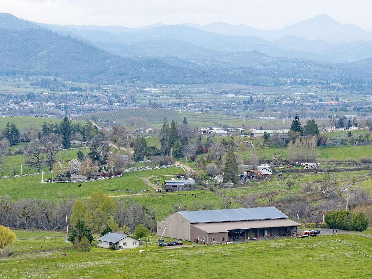 62.2 Acres of Agricultural Land with Home for Sale in Ashland, Oregon