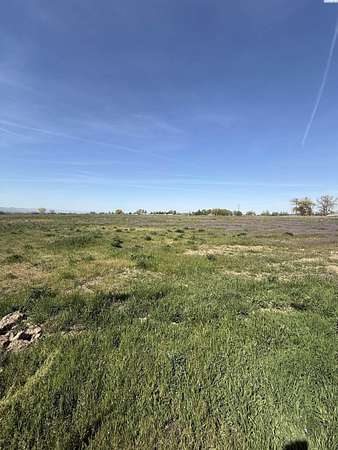 5 Acres of Residential Land for Sale in Prosser, Washington