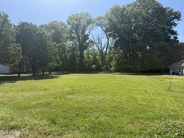 0.48 Acres of Residential Land for Sale in Grenada, Mississippi
