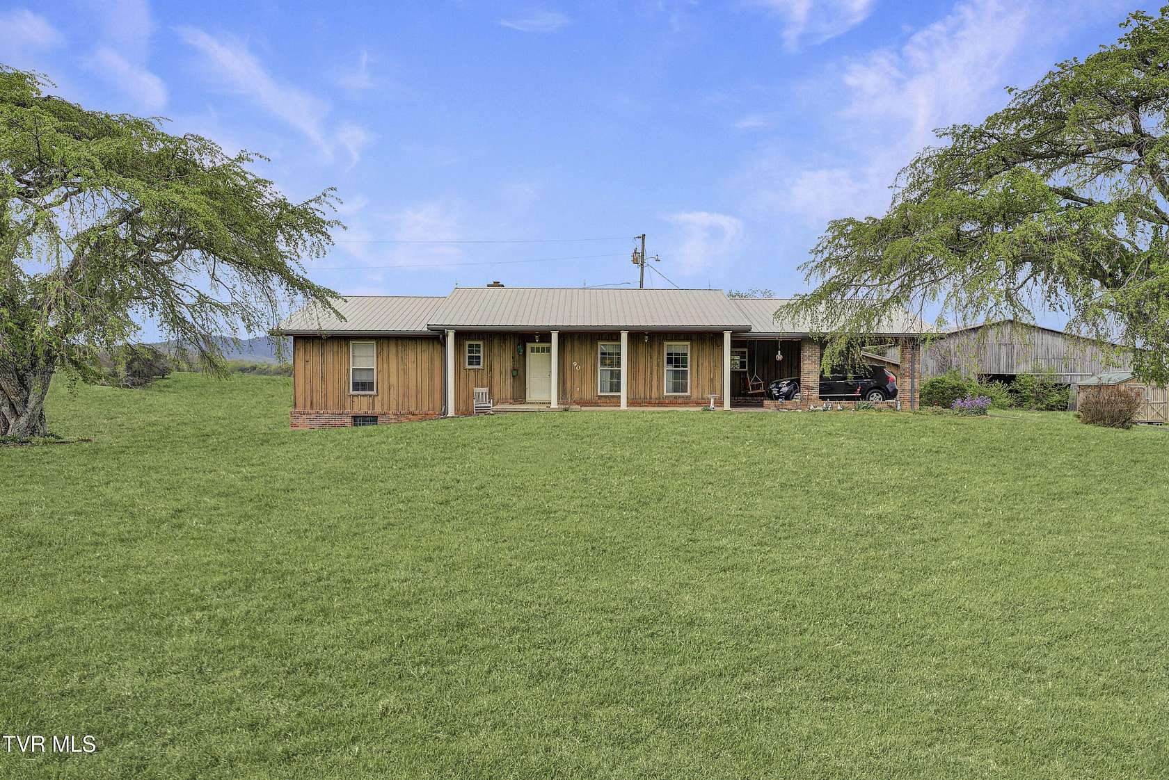 1.67 Acres of Residential Land with Home for Sale in Greeneville, Tennessee