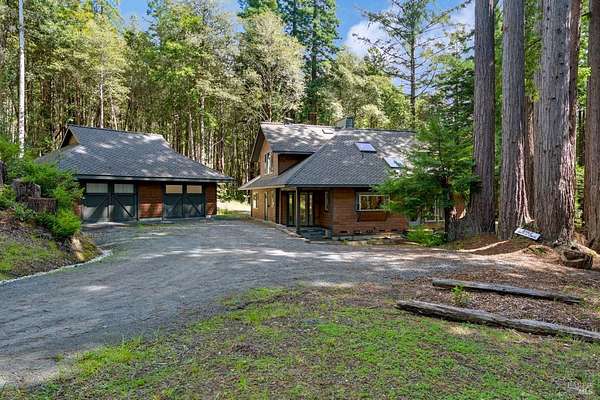 1.65 Acres of Residential Land with Home for Sale in Jenner, California