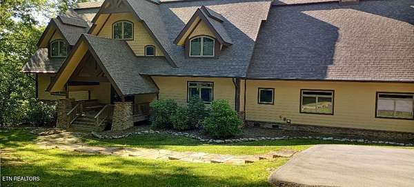 1.83 Acres of Residential Land with Home for Sale in Oneida, Tennessee